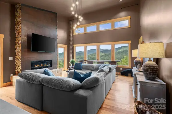 47 Charmeldee Old Toll Road, Black Mountain, NC 28711