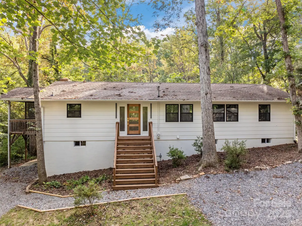 7 Angus Lane, Asheville, NC 28805 - Image #1