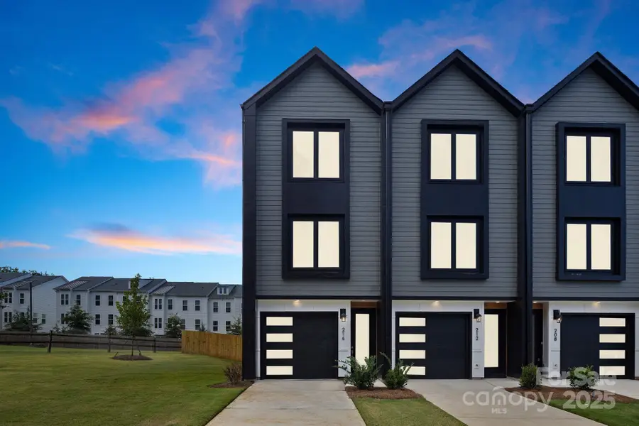 216 Mattoon Street, Charlotte, NC 28216 - Image #2