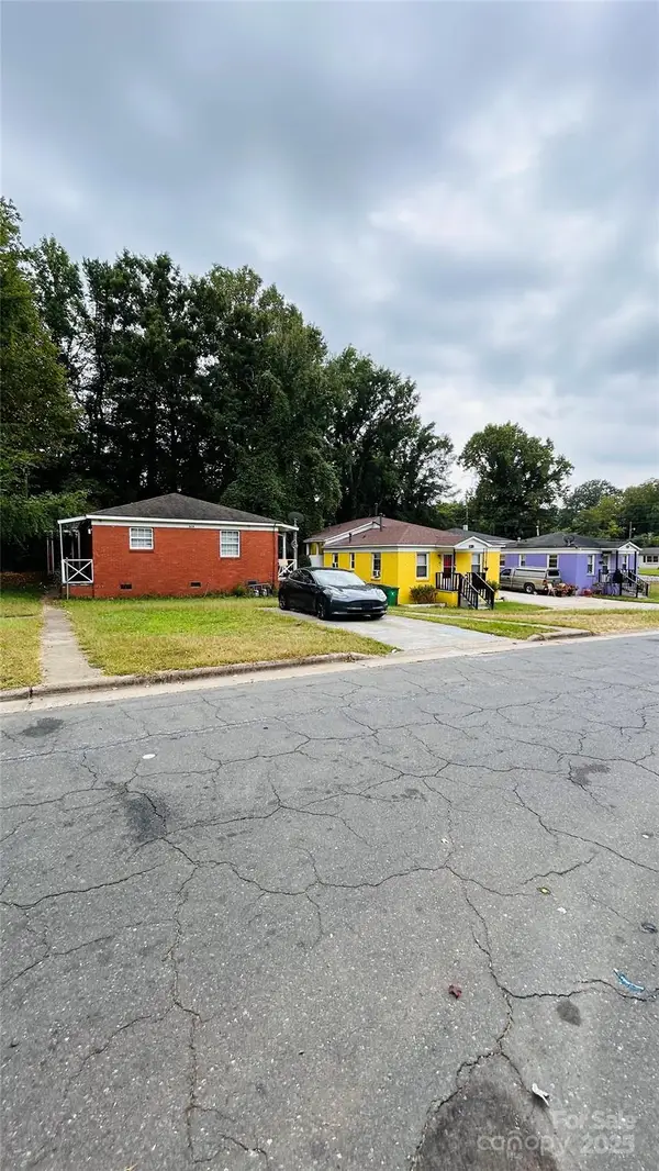 929 Mcarthur Avenue, Charlotte, NC 28206