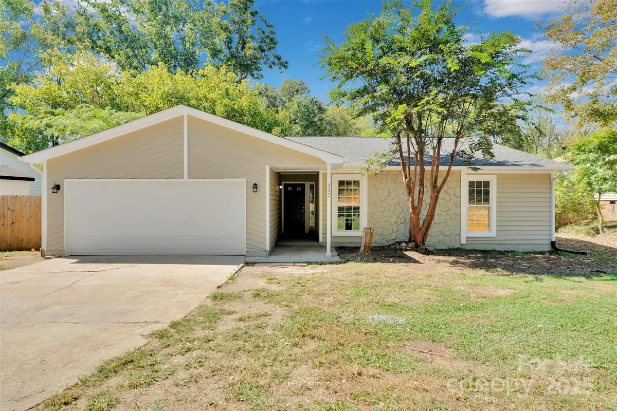 232 Vista Grande Circle, Charlotte, NC 28226 - Image #1