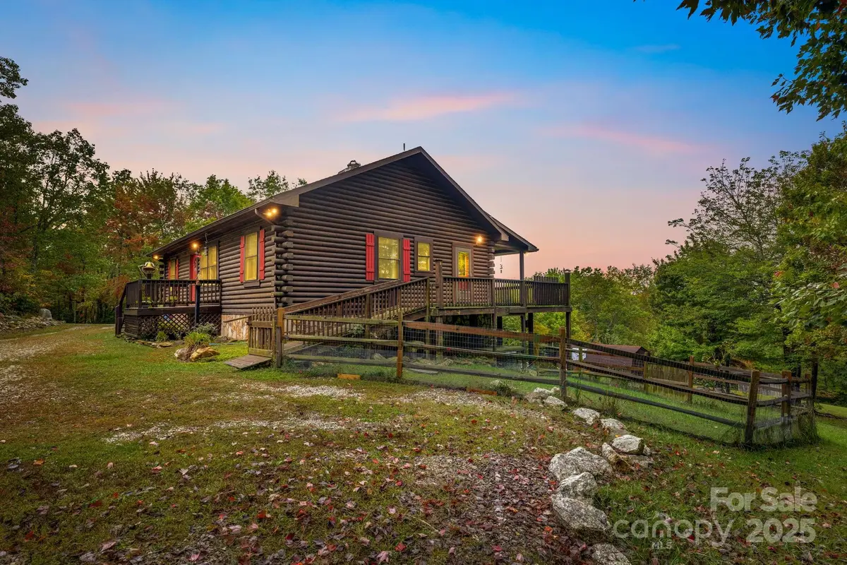951 Pine Tree Road, Spruce Pine, NC 28777 - Image #1