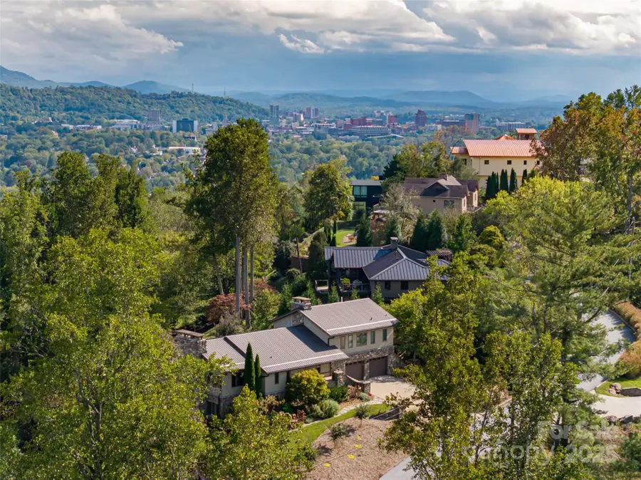 79 Horizon Hill Road, Asheville, NC 28804 - Image #3