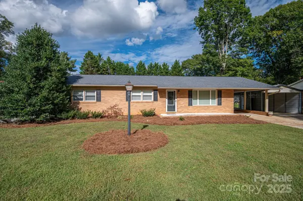 3508 Merry Oaks Lane, Dallas, NC 28034