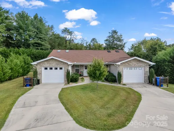 14 Cornerstone Way, Hendersonville, NC 28791