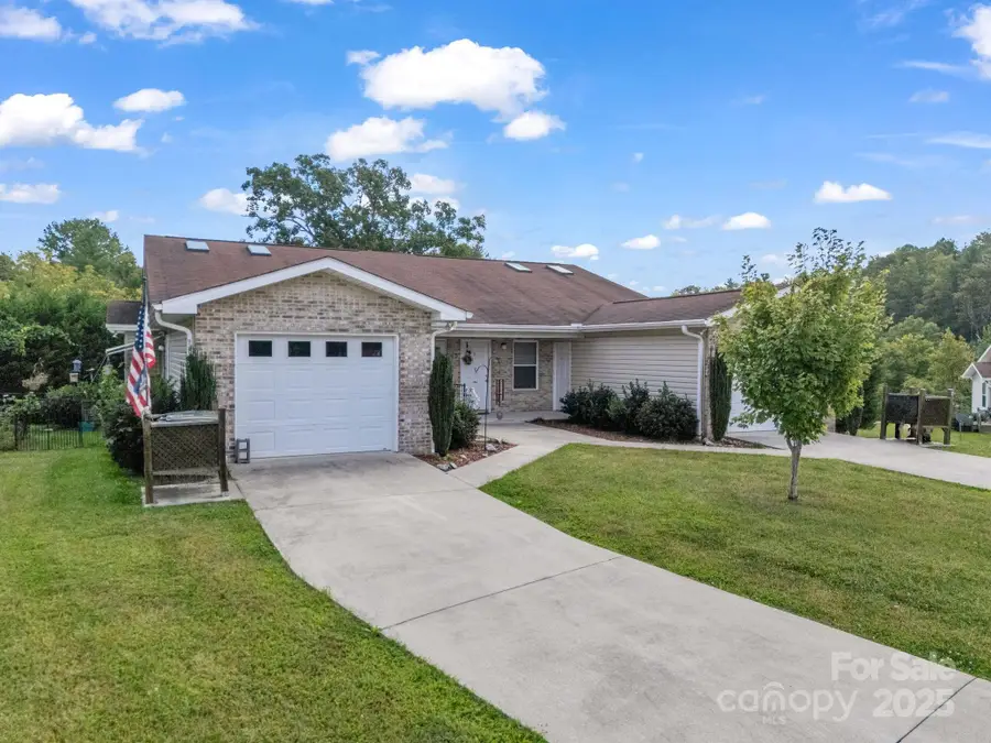 14 Cornerstone Way, Hendersonville, NC 28791 - Image #2