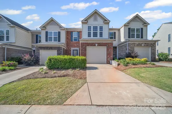 2452 Royal York Avenue, Charlotte, NC 28210