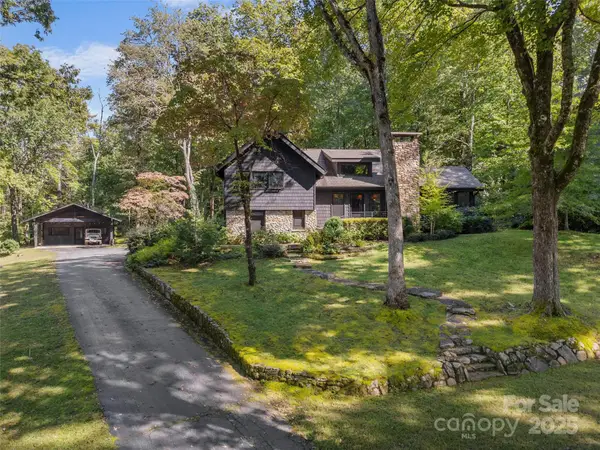 212 SE Shore Drive, Lake Toxaway, NC 28747