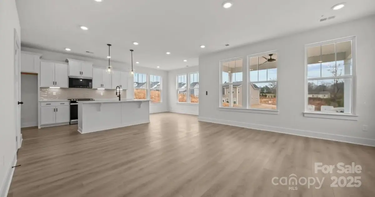 114 Canary Lane, Mooresville, NC 28115 - Image #1