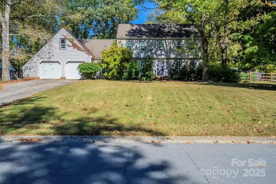 7208 Applecross Lane, Charlotte, NC 28215 - Image #2