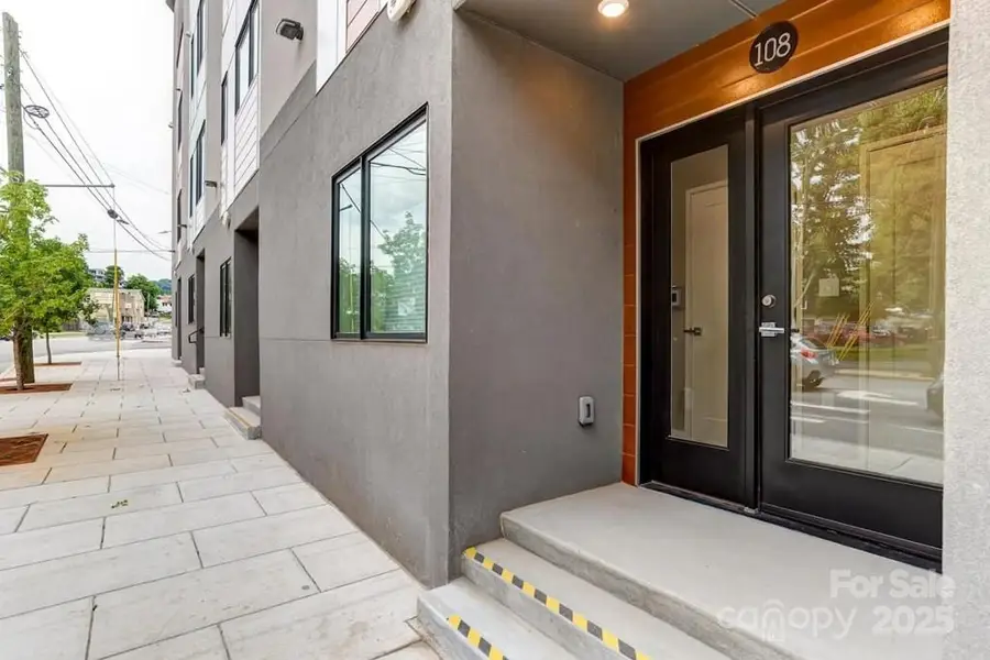 108 Southside Avenue, Asheville, NC 28801 - Image #2