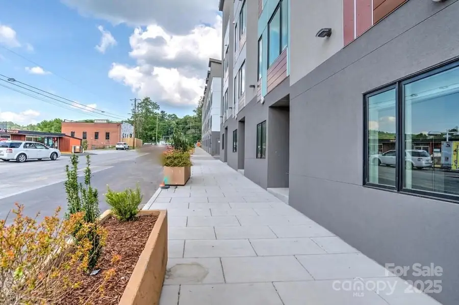 108 Southside Avenue, Asheville, NC 28801 - Image #3