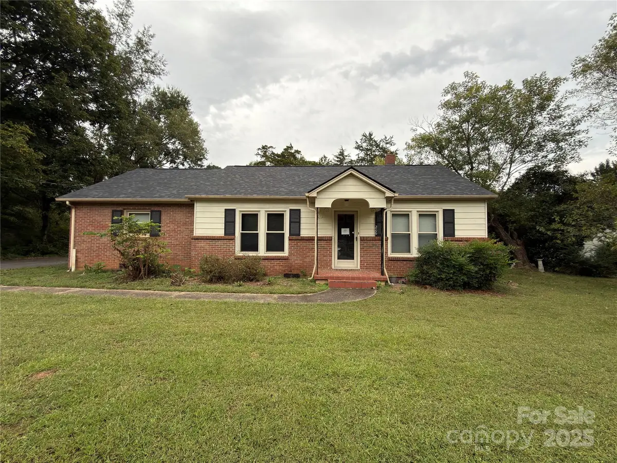 206 11th Street Ne, Hildebran, NC 28637 - Image #1