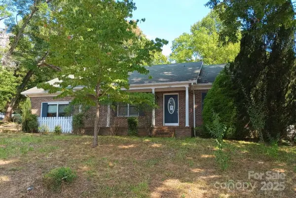 132 Haynes Street, Hendersonville, NC 28791