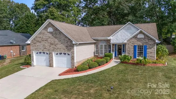 1447 34th Avenue Lane Ne, Hickory, NC 28601