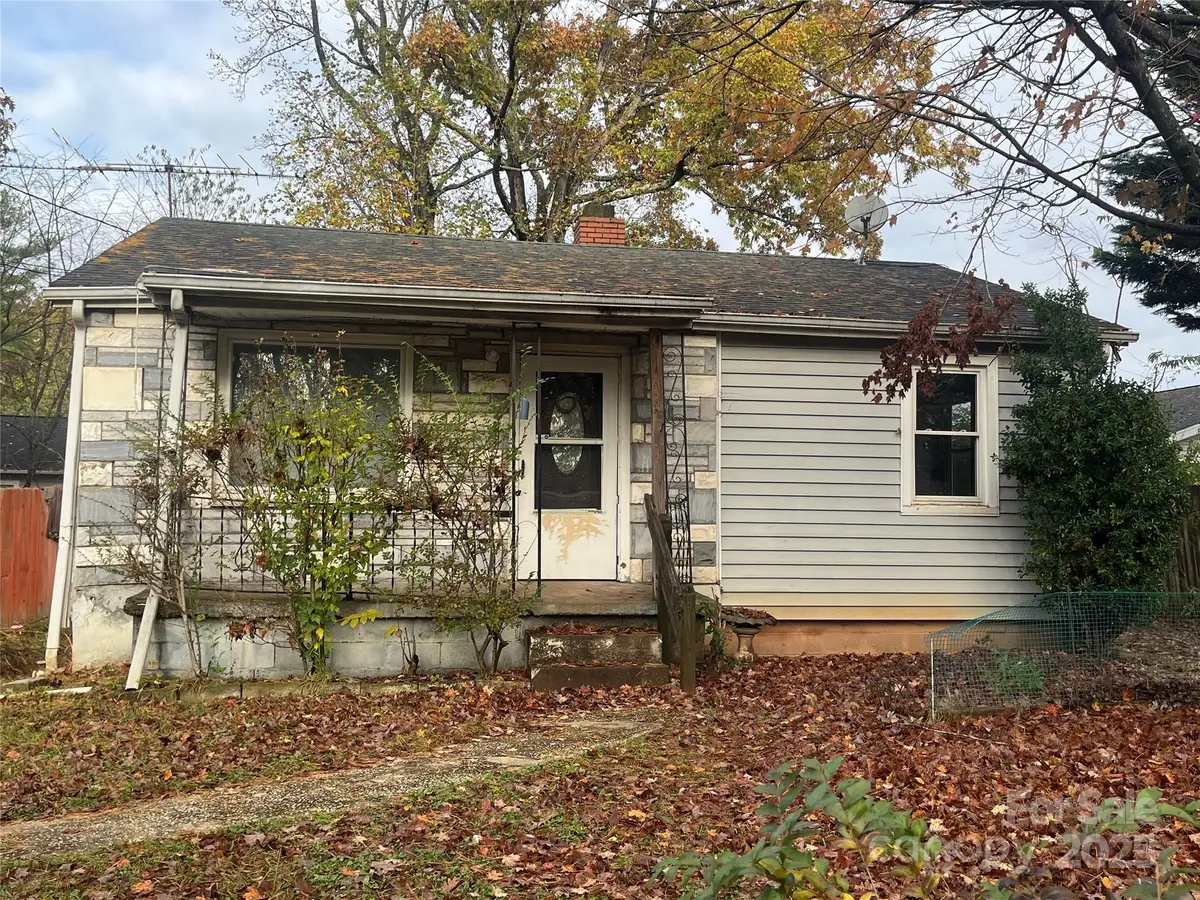 4 La Rue Street, Asheville, NC 28806 - Image #1