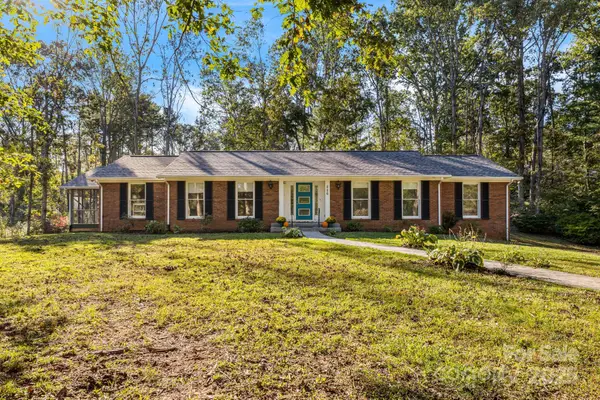 226 Wildflower Road, Asheville, NC 28804