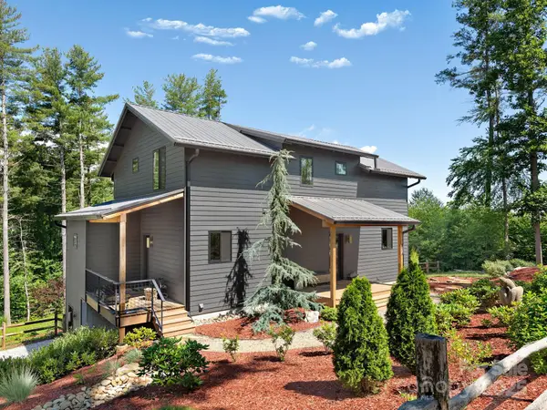 434 Creek Side Drive, Mills River, NC 28759