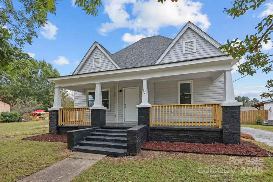 707 S Yadkin Avenue, Spencer, NC 28159 - Image #3