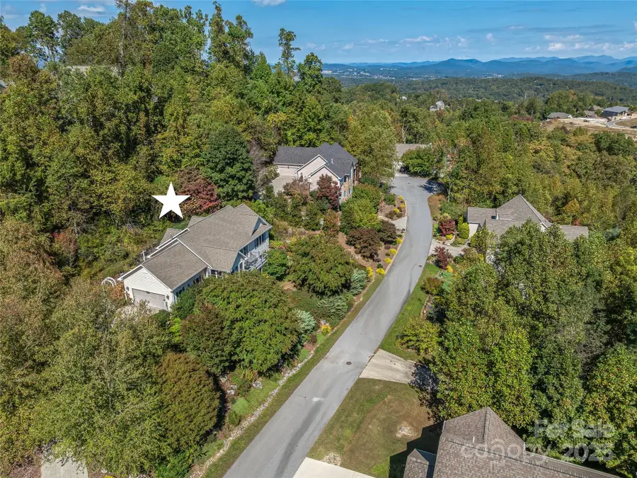 222 Bay Laurel Lane, Hendersonville, NC 28791 - Image #2