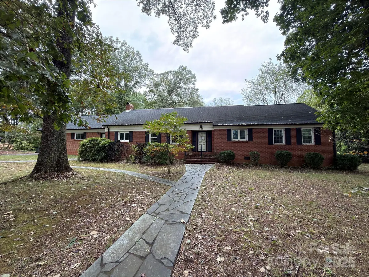 108 Pinehurst Lane, Newton, NC 28658 - Image #1