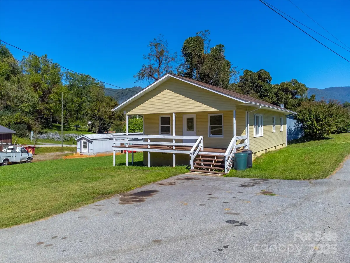 19 Love Avenue, Sylva, NC 28779 - Image #1
