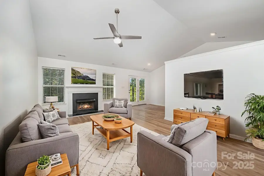 113 S Mulberry Court, Mount Holly, NC 28120 - Image #2