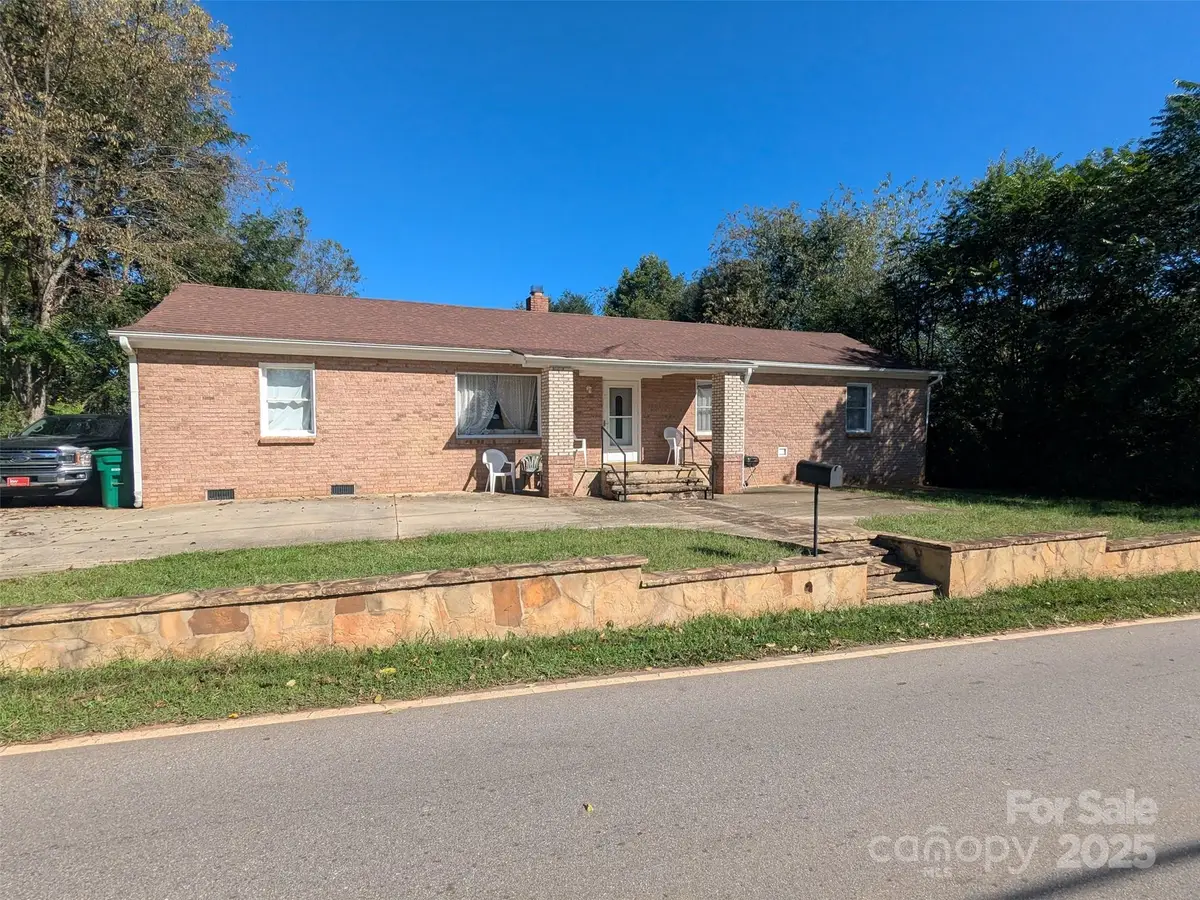 537 Deaverview Road, Asheville, NC 28806 - Image #1