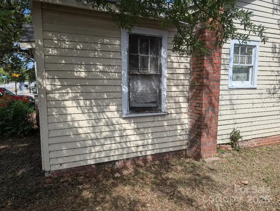 207 S Charlotte Avenue S, Rock Hill, SC 29730 - Image #2