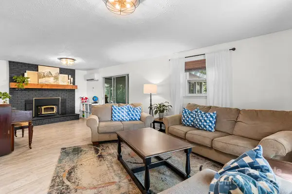 21 Fox Run Drive, Hendersonville, NC 28792