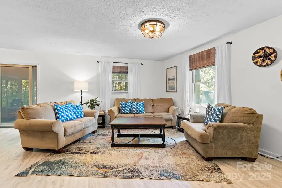 21 Fox Run Drive, Hendersonville, NC 28792 - Image #3