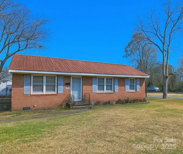 100 Carolina Circle, Lincolnton, NC 28092
