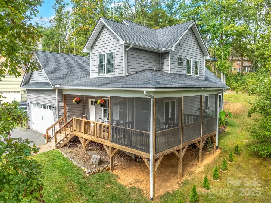 139 Clay Street, Fairview, NC 28730 - Image #3