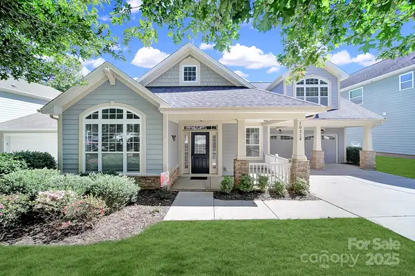 10328 Blackstone Drive, Huntersville, NC 28078