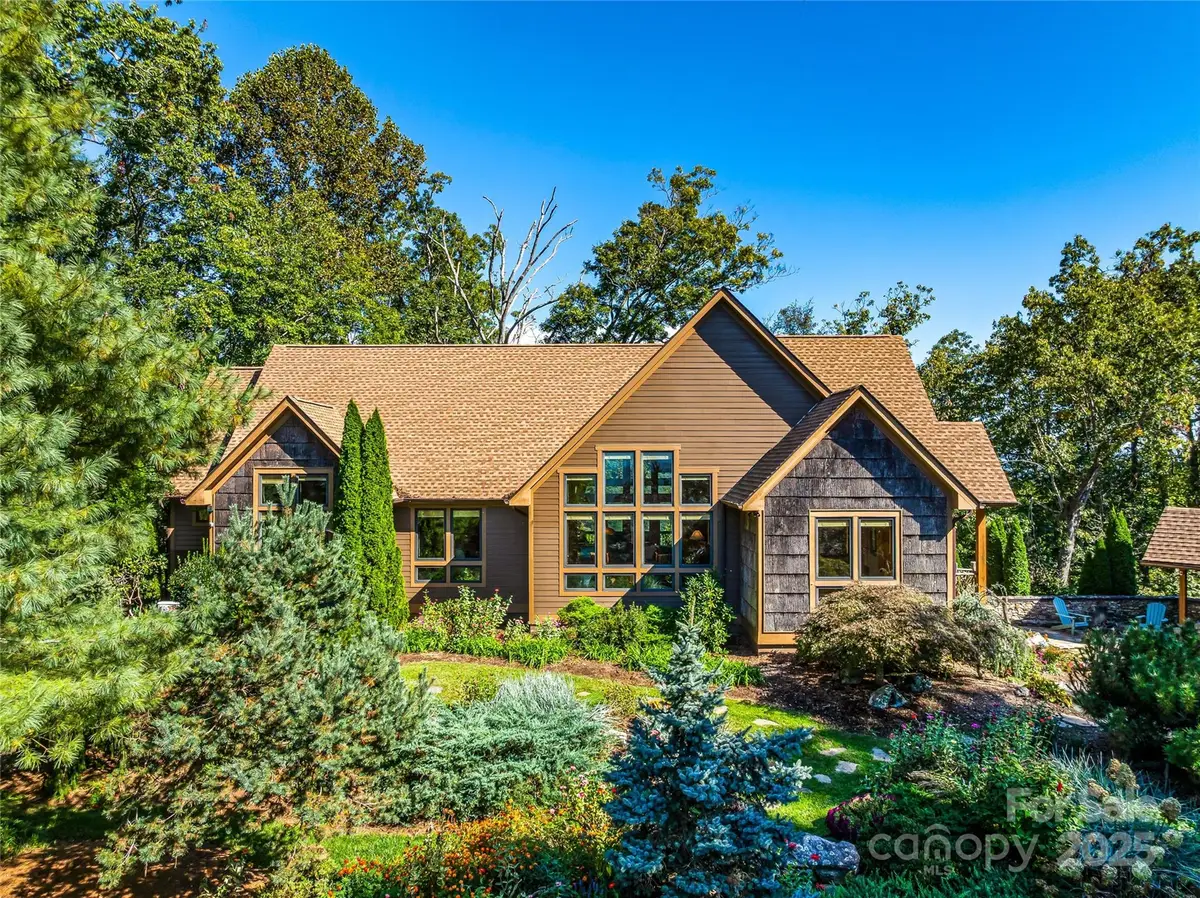 12 Trailridge Road, Asheville, NC 28804 - Image #1