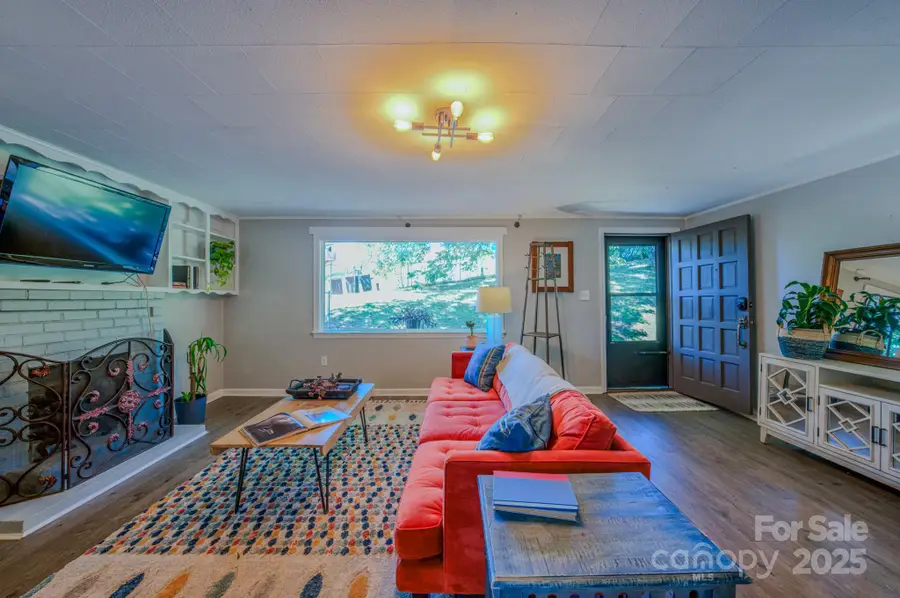 22 Mulberry Street, Asheville, NC 28804 - Image #2