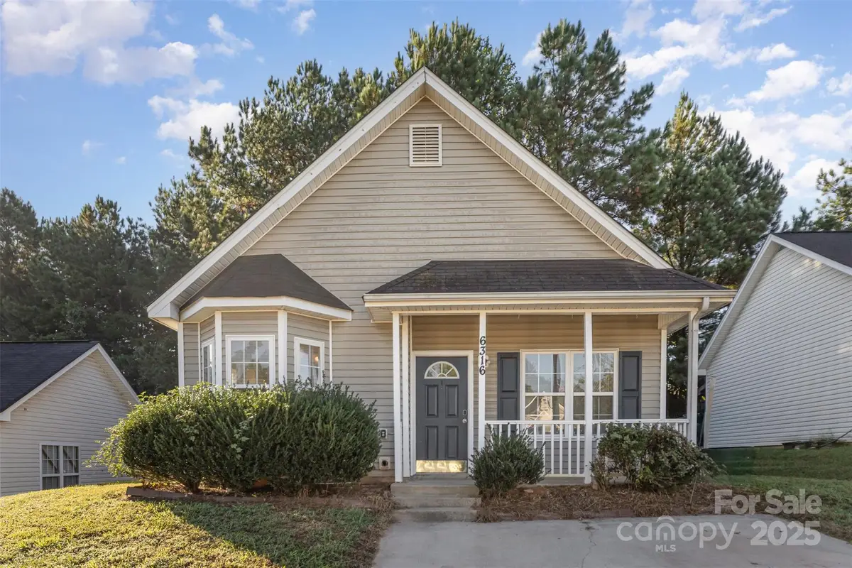 6316 Derryfield Drive, Charlotte, NC 28213 - Image #1