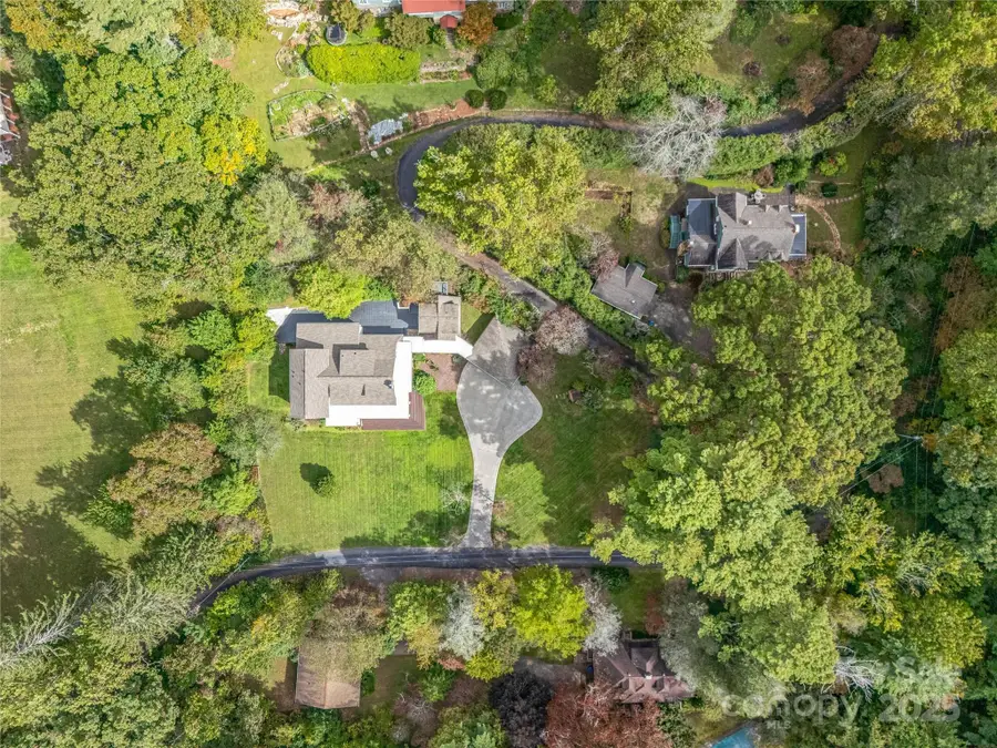 111 Rathfarnham Circle, Asheville, NC 28803 - Image #2