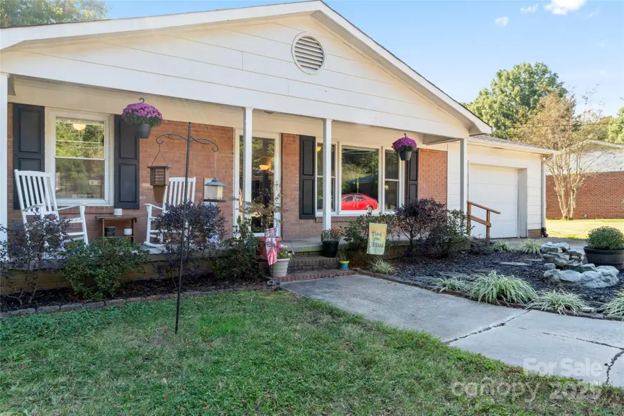 307 Meadowood Circle, Kannapolis, NC 28081 - Image #2