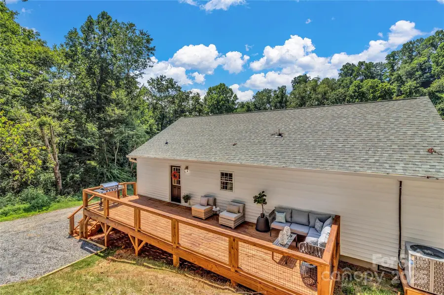 21 Carolinda Lane, Waynesville, NC 28786 - Image #2