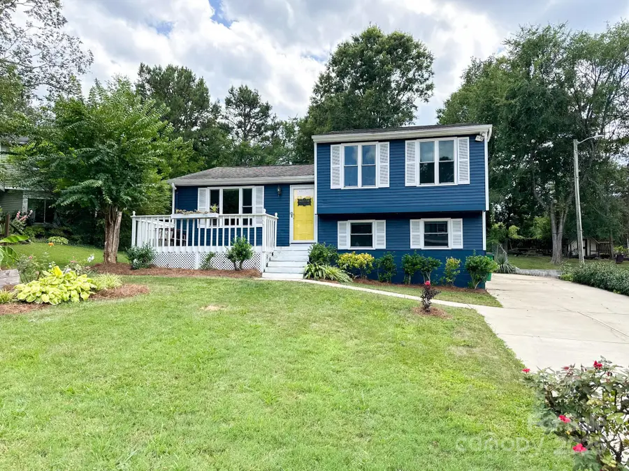 7812 Highbanks Court, Charlotte, NC 28212 - Image #2