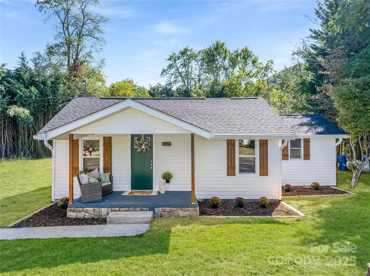 90 Camp Branch Road, Waynesville, NC 28786 - Image #1