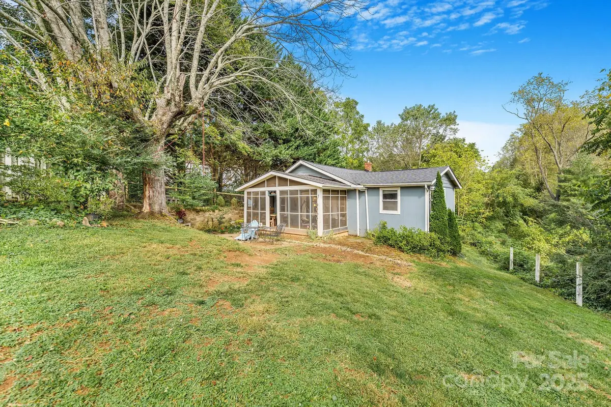 127 Jonestown Road, Asheville, NC 28804 - Image #1