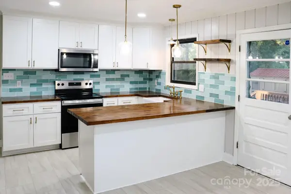 3950 Harrisburg Drive, Harrisburg, NC 28075