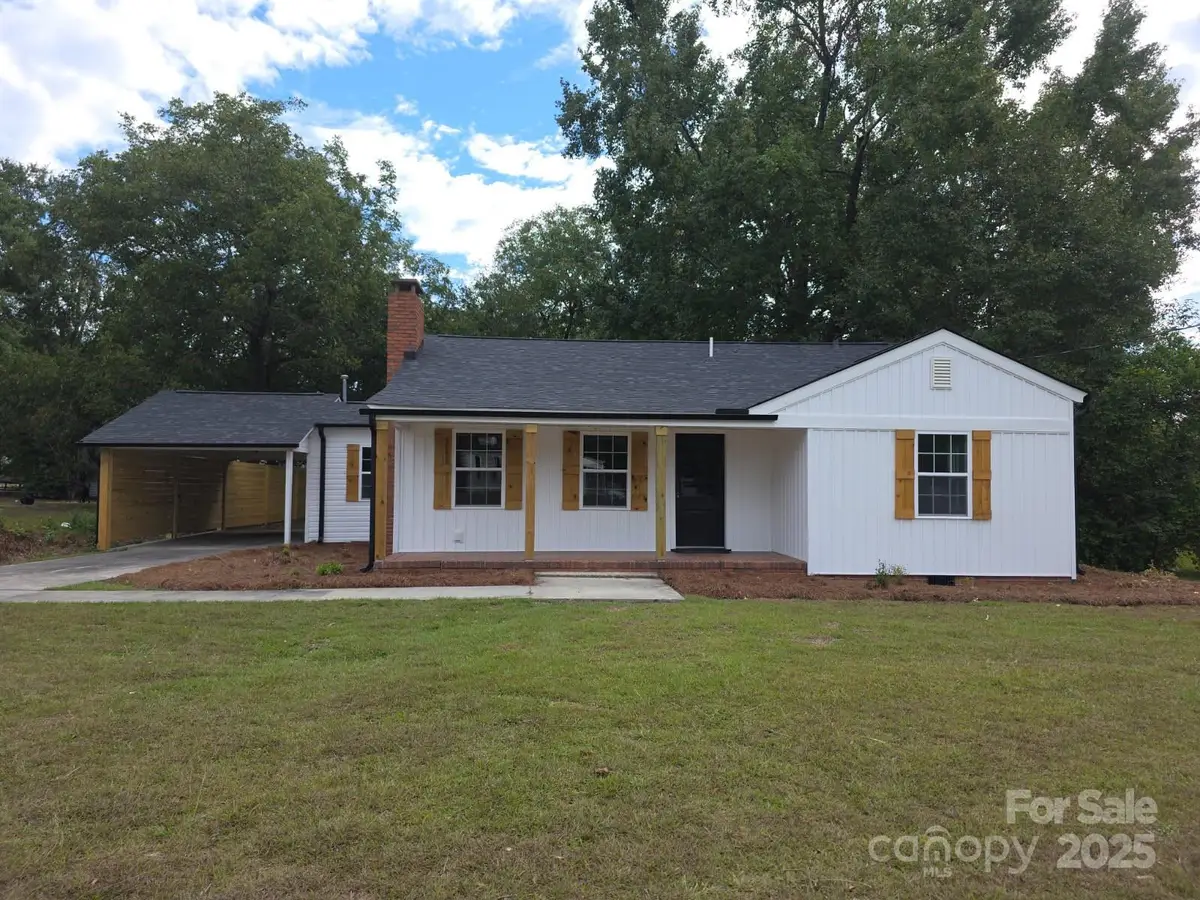 305 S Cedar Street, Pageland, SC 29728 - Image #1