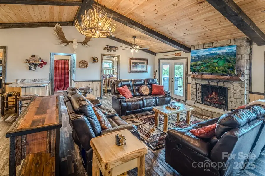 128 Hawthorn Road, Banner Elk, NC 28604 - Image #3