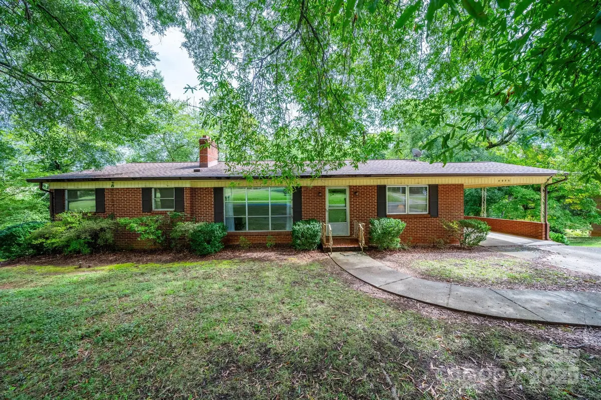 4955 Midway Sand Road, Hickory, NC 28601 - Image #1