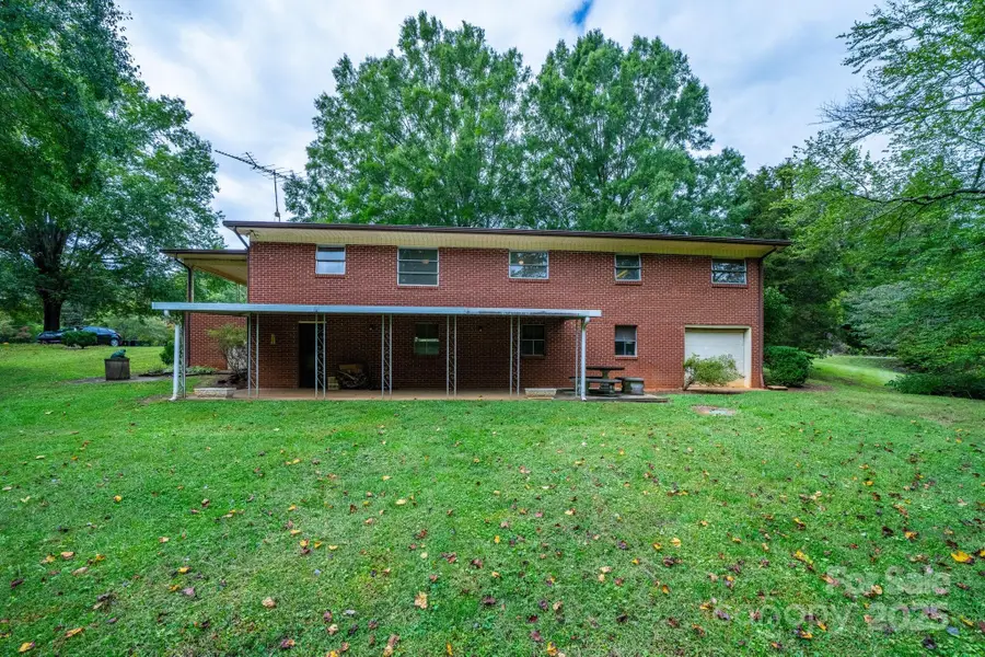 4955 Midway Sand Road, Hickory, NC 28601 - Image #2