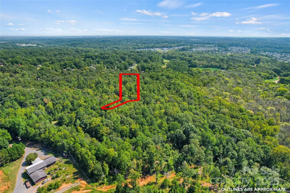 002 Roanoke Drive, Fort Mill, SC 29715 - Image #1