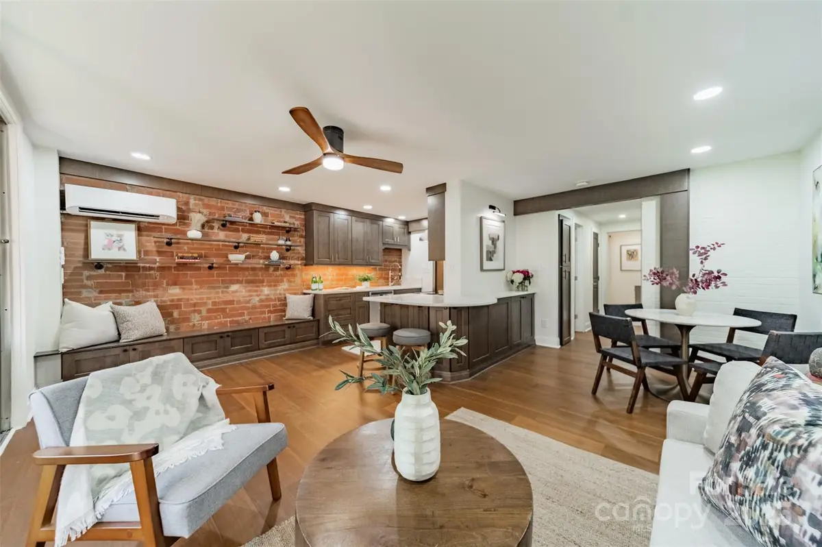 400 Queens Road #D6, Charlotte, NC 28207 - Image #1